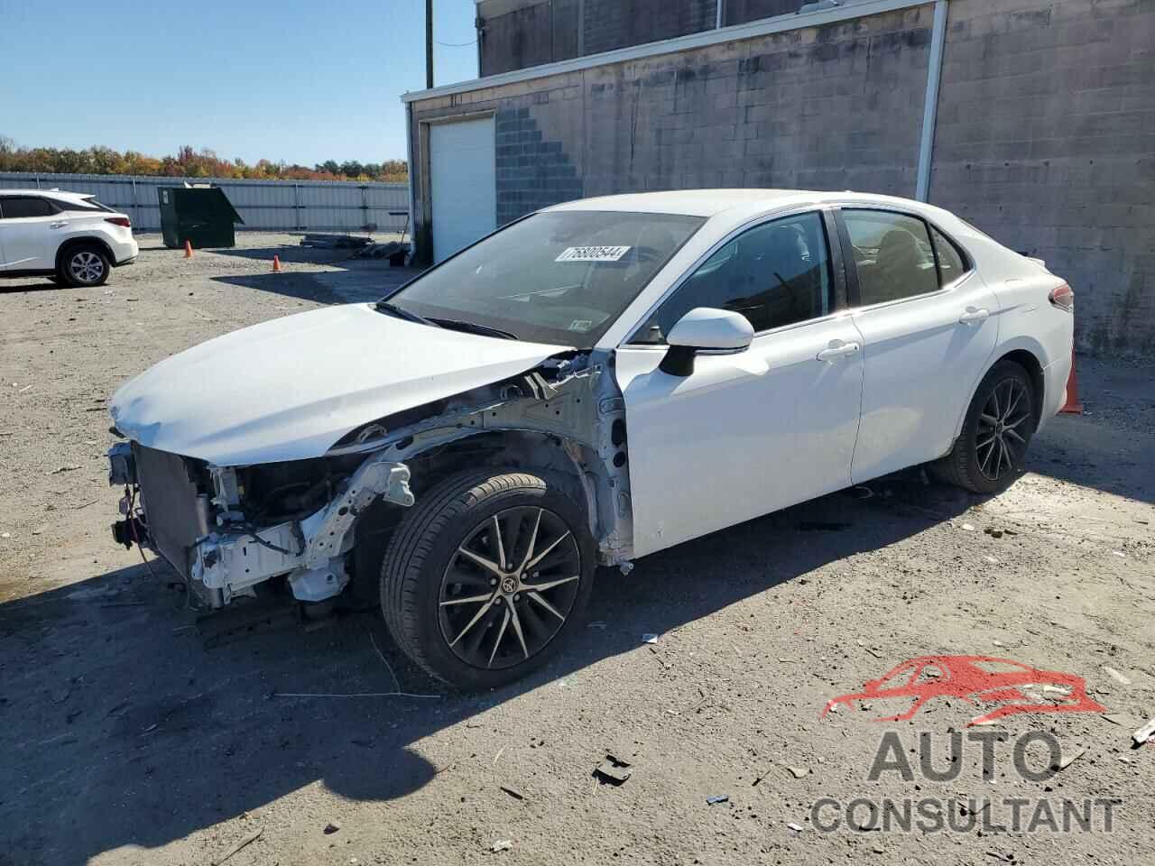 TOYOTA CAMRY 2022 - 4T1G11AK2NU640921