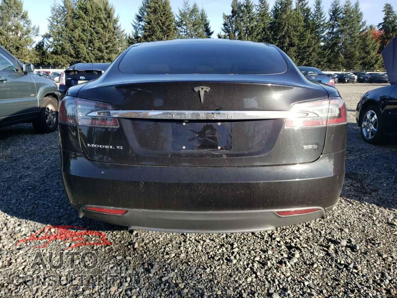 TESLA MODEL S 2015 - 5YJSA1E22FF110824