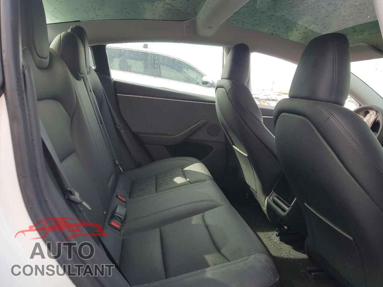 TESLA MODEL 3 2024 - 5YJ3E1EA5RF739885