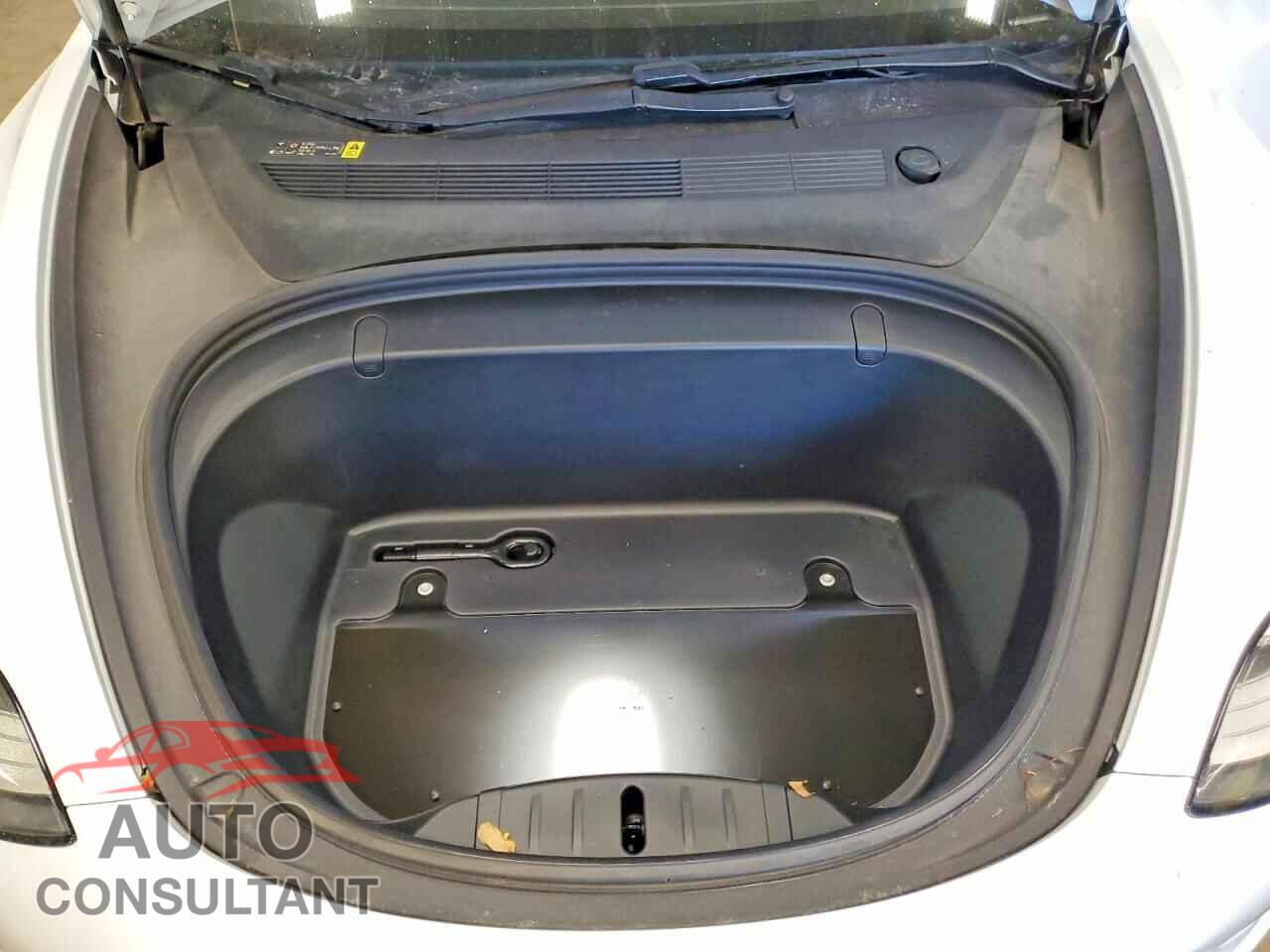 TESLA MODEL 3 2018 - 5YJ3E1EA4JF038923