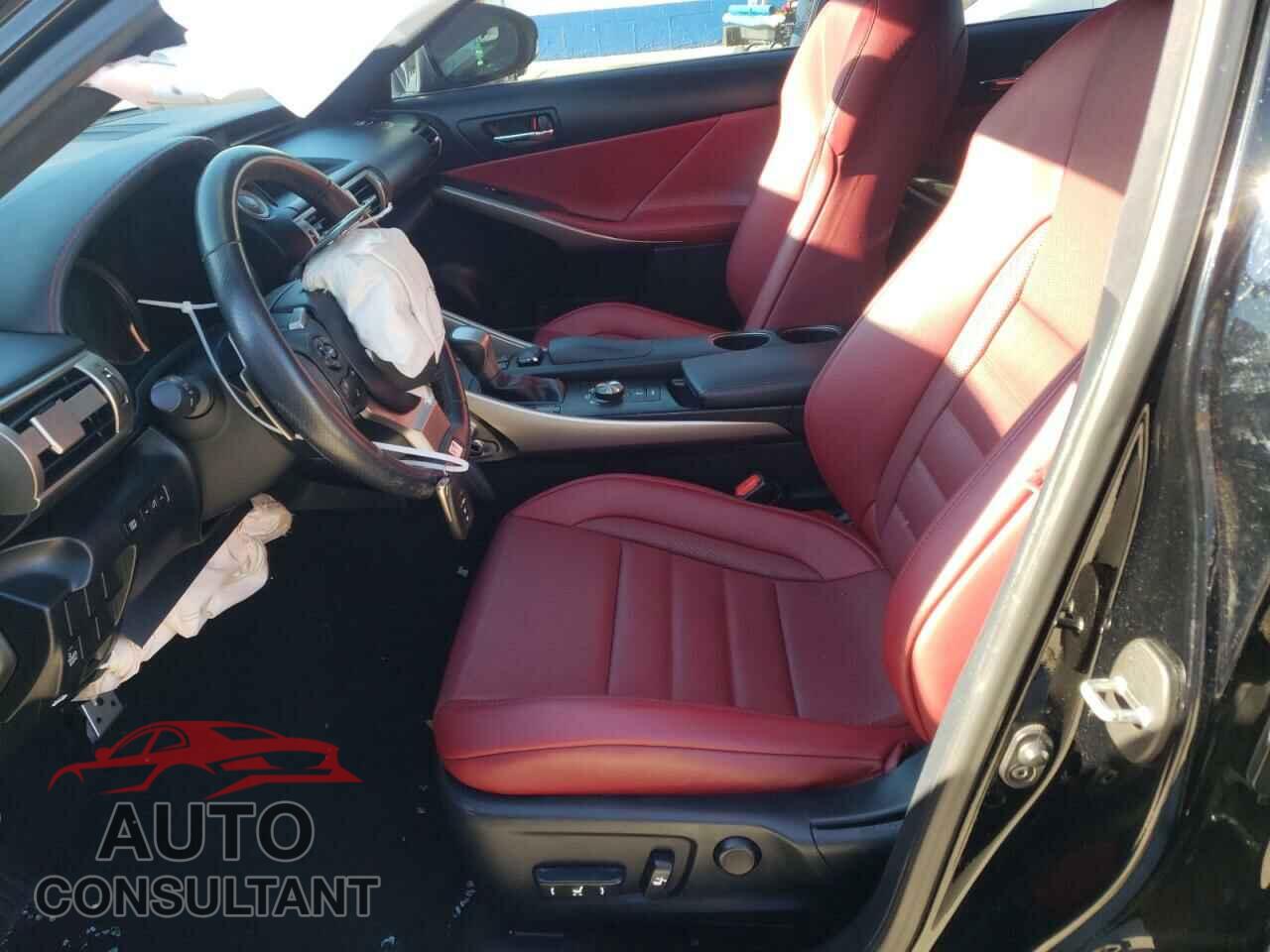LEXUS IS 2015 - JTHCE1D26F5010087