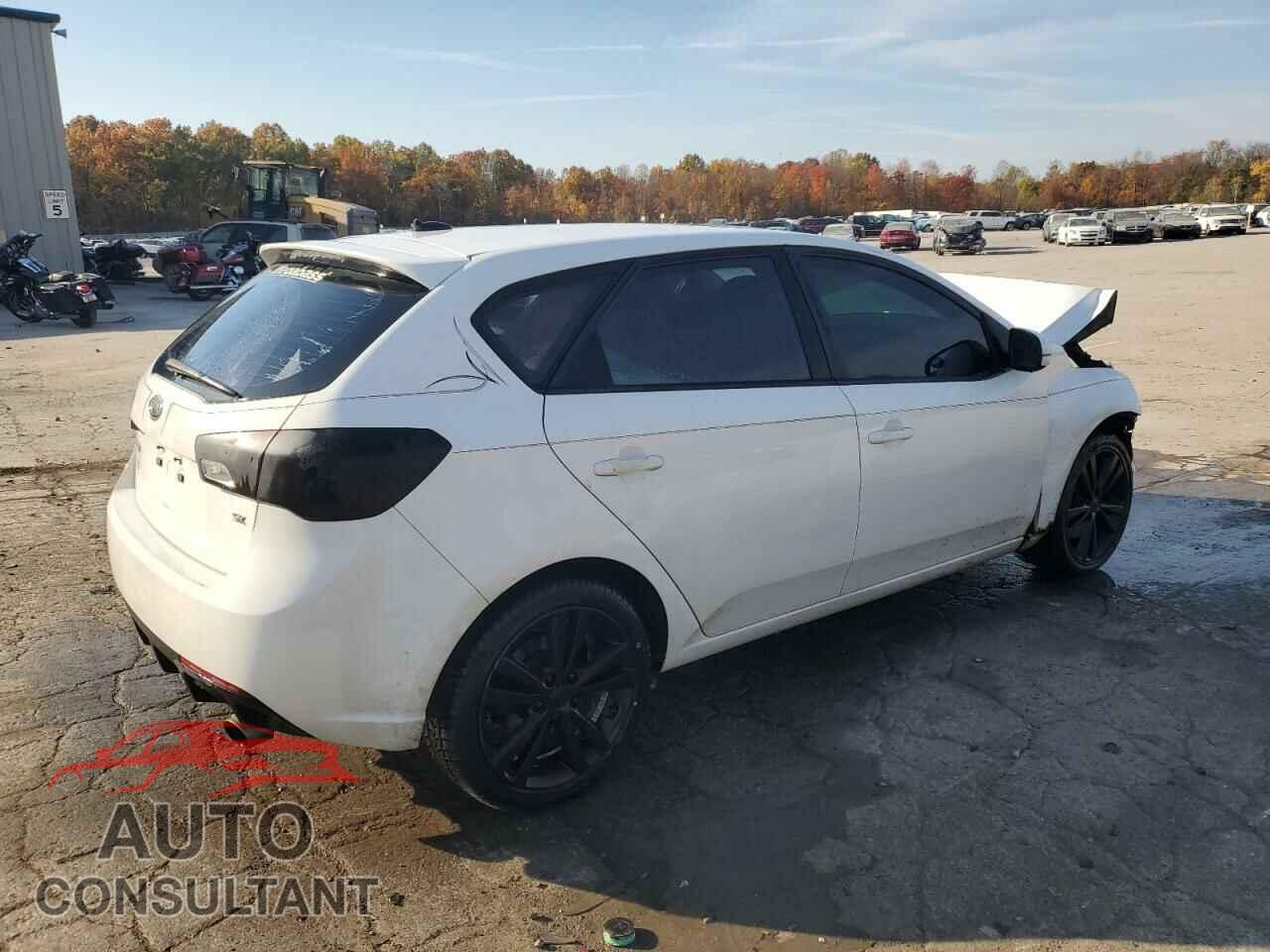 KIA FORTE 2011 - KNAFW5A37B5332910