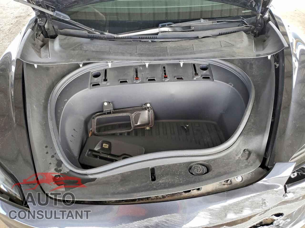 TESLA MODEL 3 2024 - 5YJ3E1EA2RF801582