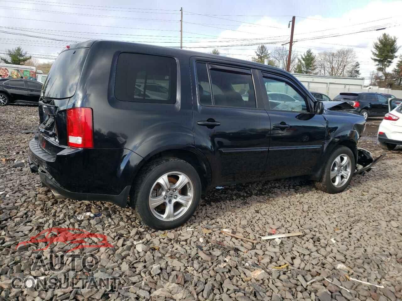 HONDA PILOT 2015 - 5FNYF4H32FB066194