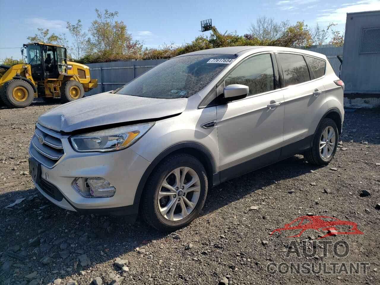 FORD ESCAPE 2017 - 1FMCU0GD5HUC04206