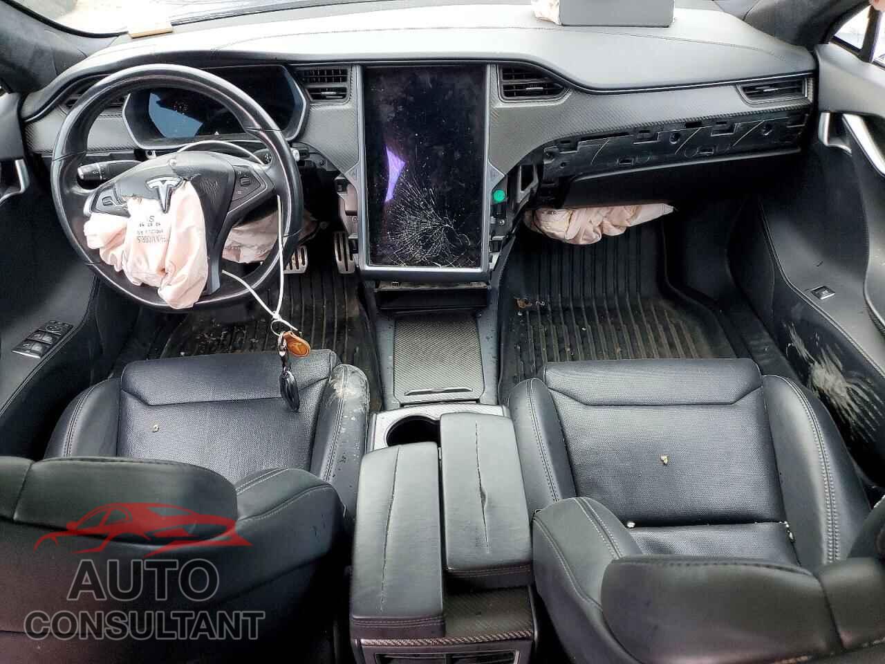 TESLA MODEL S 2018 - 5YJSA1E44JF300182
