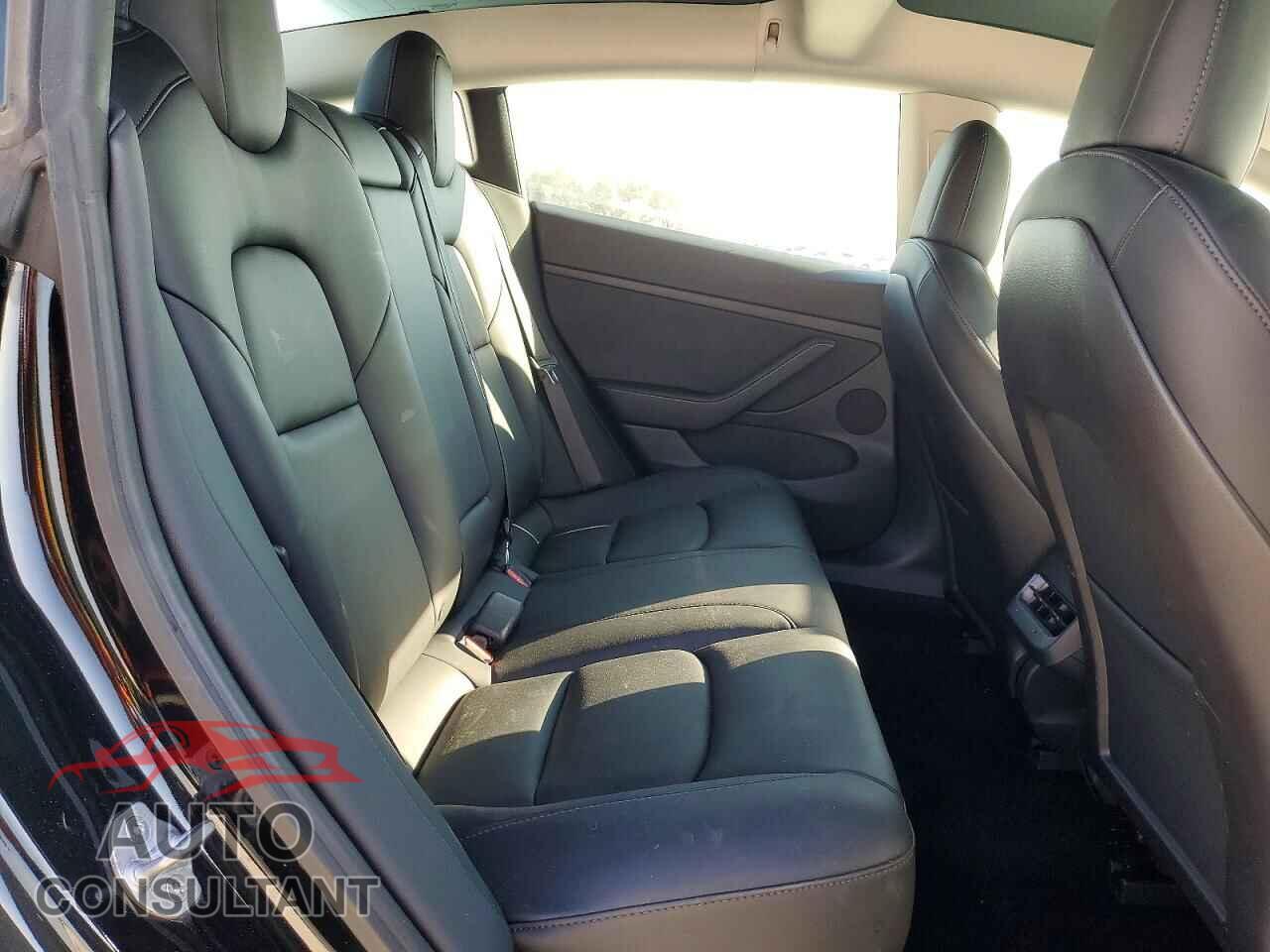 TESLA MODEL 3 2021 - 5YJ3E1EA6MF987880