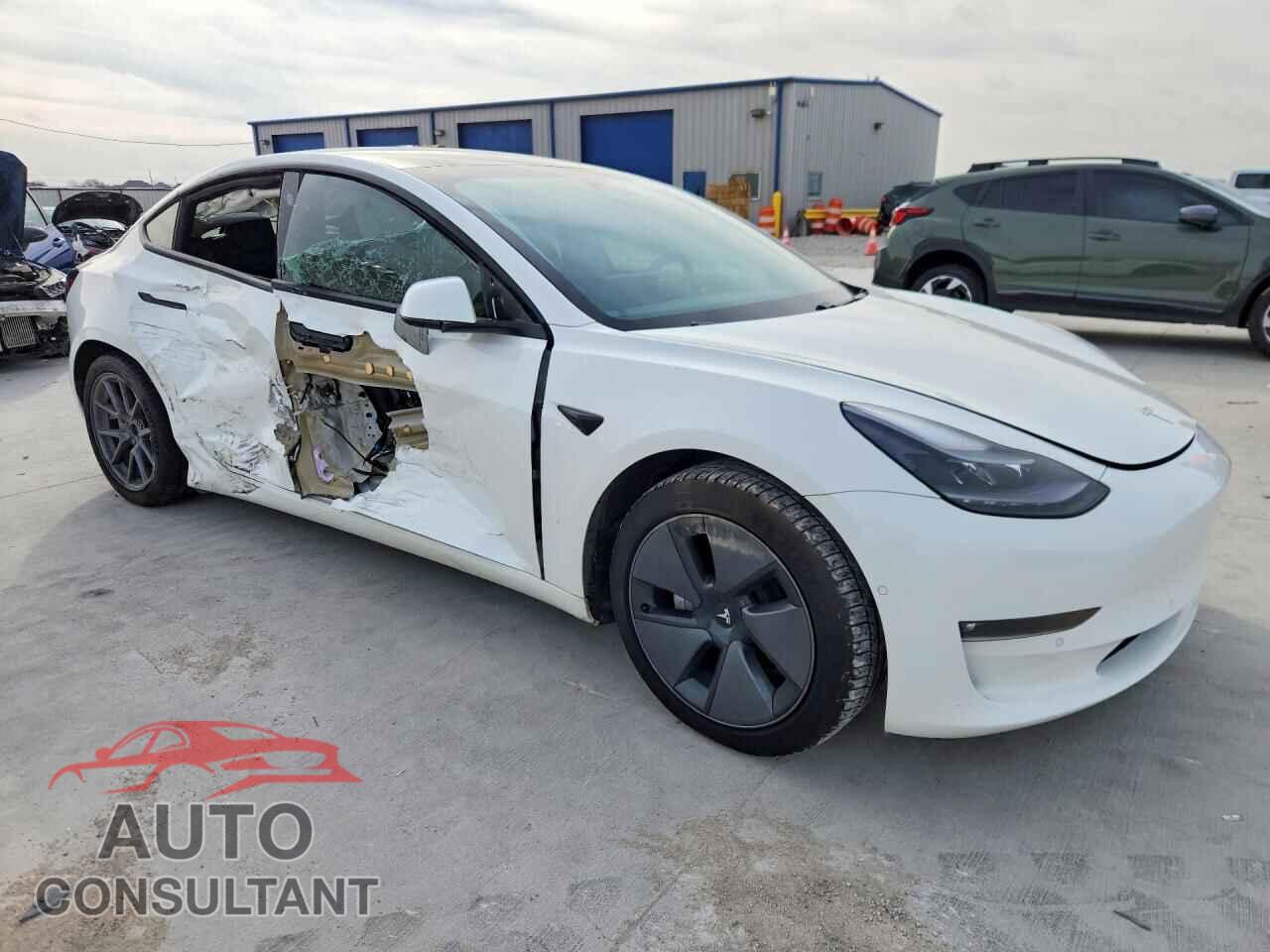 TESLA MODEL 3 2021 - 5YJ3E1EB6MF869689