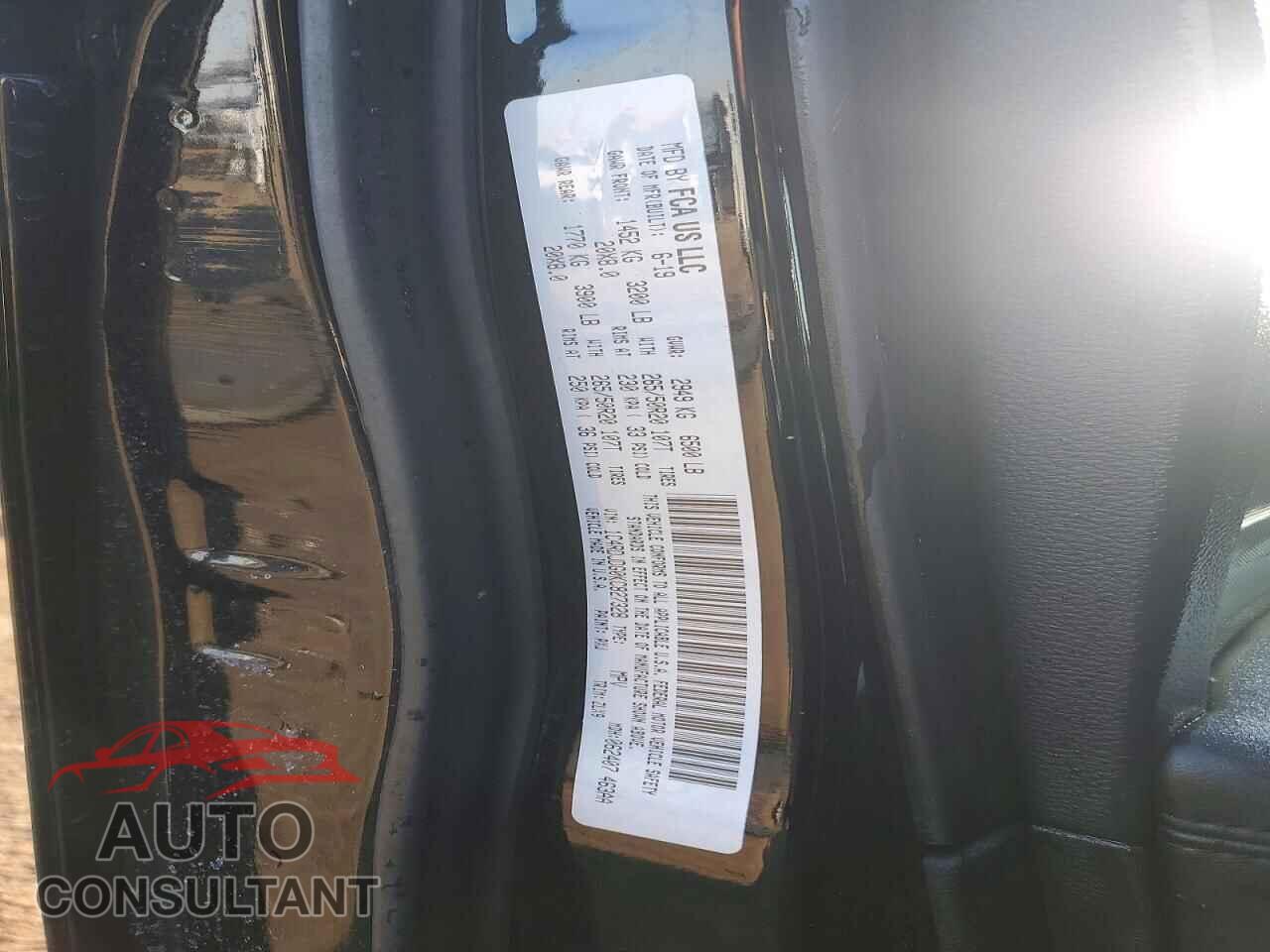 DODGE DURANGO 2019 - 1C4RDJDG0KC827328