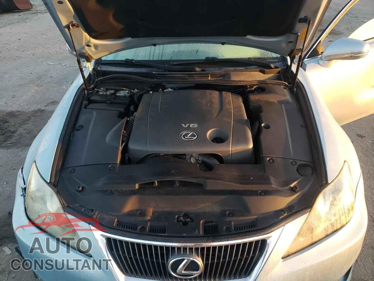 LEXUS IS 2012 - JTHCF5C21C5054273
