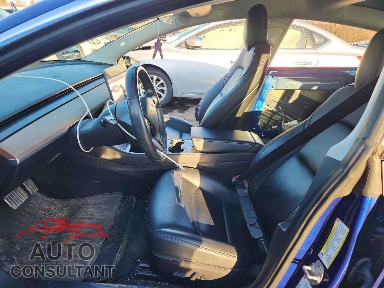 TESLA MODEL 3 2018 - 5YJ3E1EB9JF120137
