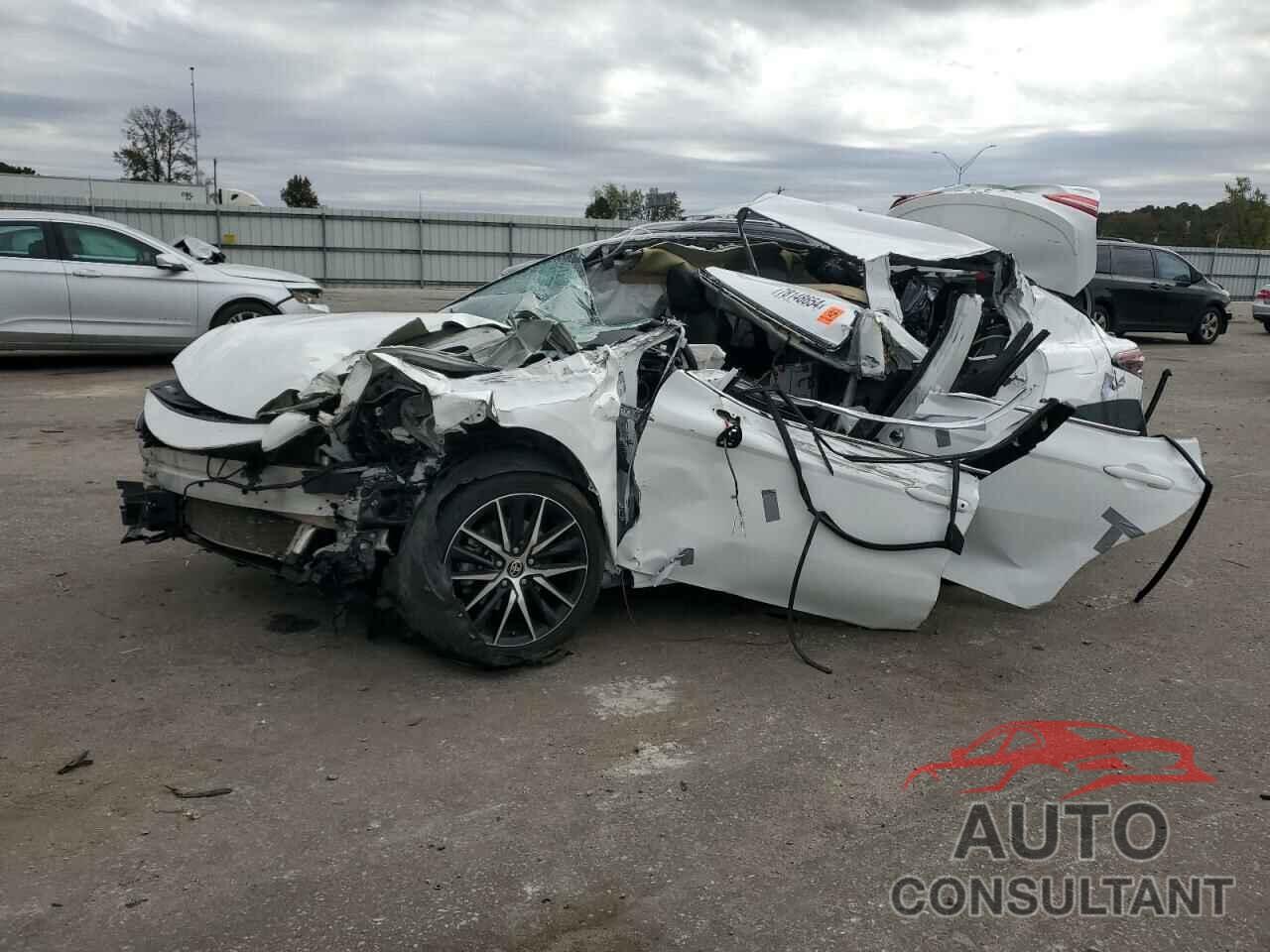 TOYOTA CAMRY 2022 - 4T1T11AK9NU012689
