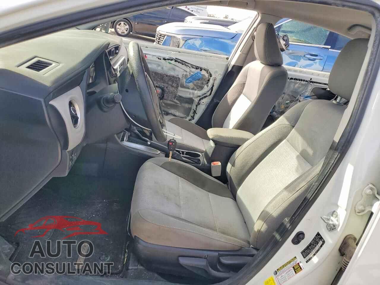 TOYOTA COROLLA 2017 - 2T1BURHEXHC814322