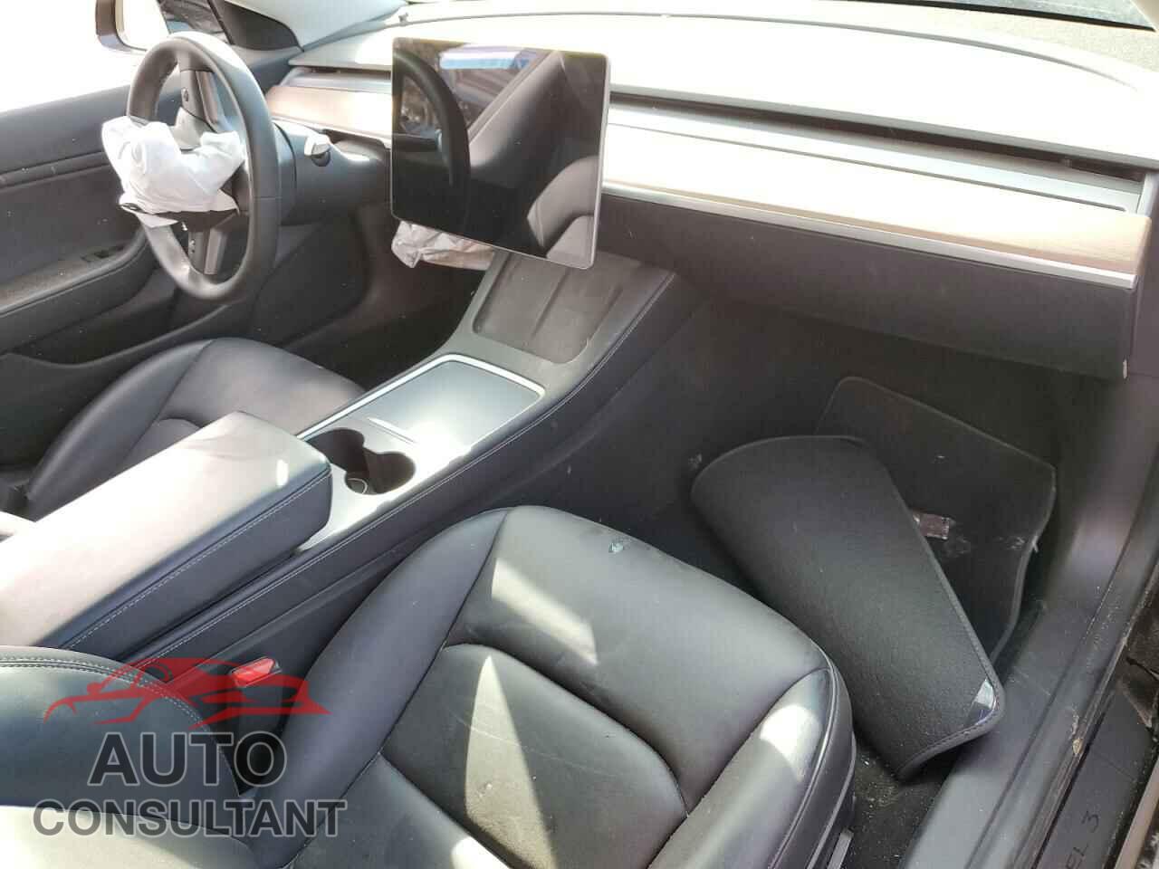 TESLA MODEL 3 2021 - 5YJ3E1EB3MF852669