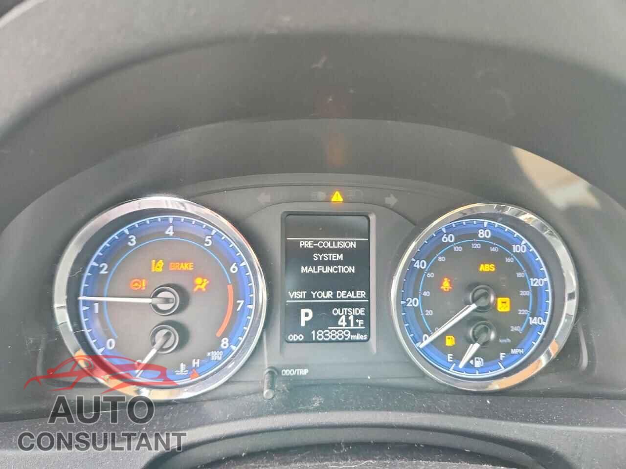 TOYOTA COROLLA 2017 - 2T1BURHEXHC801800