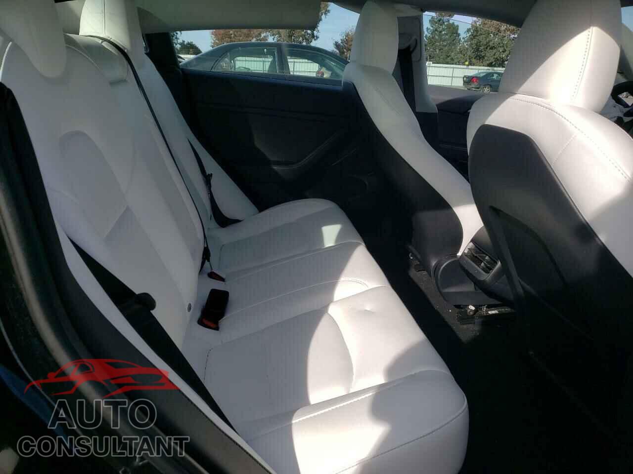 TESLA MODEL 3 2023 - 5YJ3E1EA2PF696572