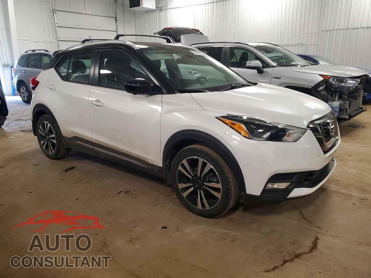 NISSAN KICKS 2019 - 3N1CP5CU3KL508041
