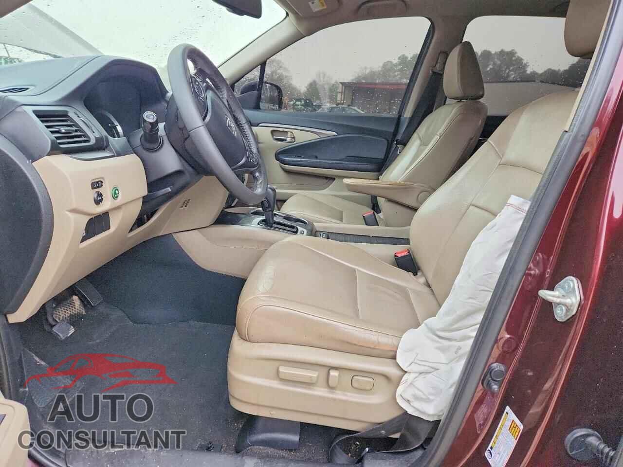 HONDA PILOT 2017 - 5FNYF6H5XHB082174