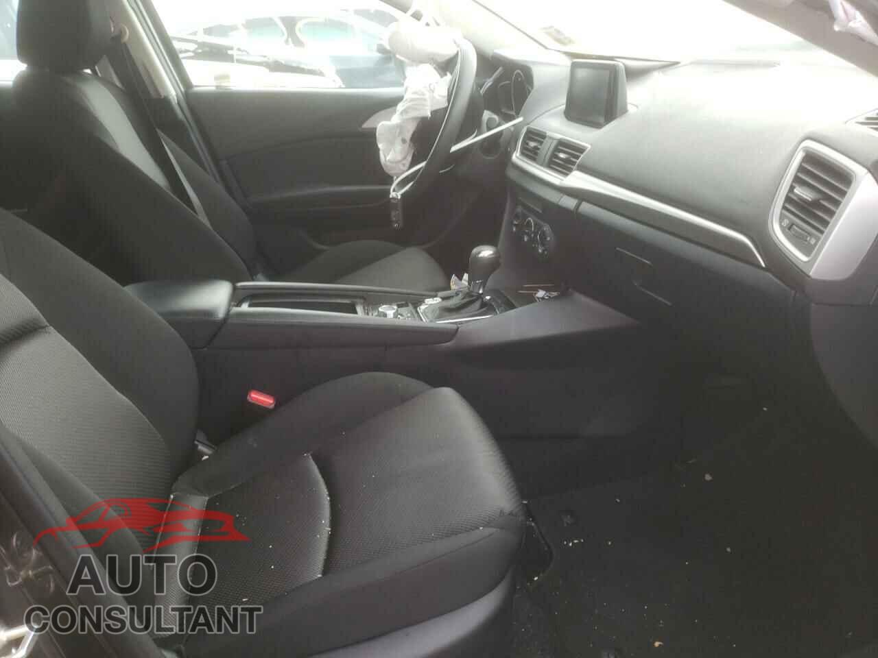 MAZDA 3 2018 - 3MZBN1K73JM233246