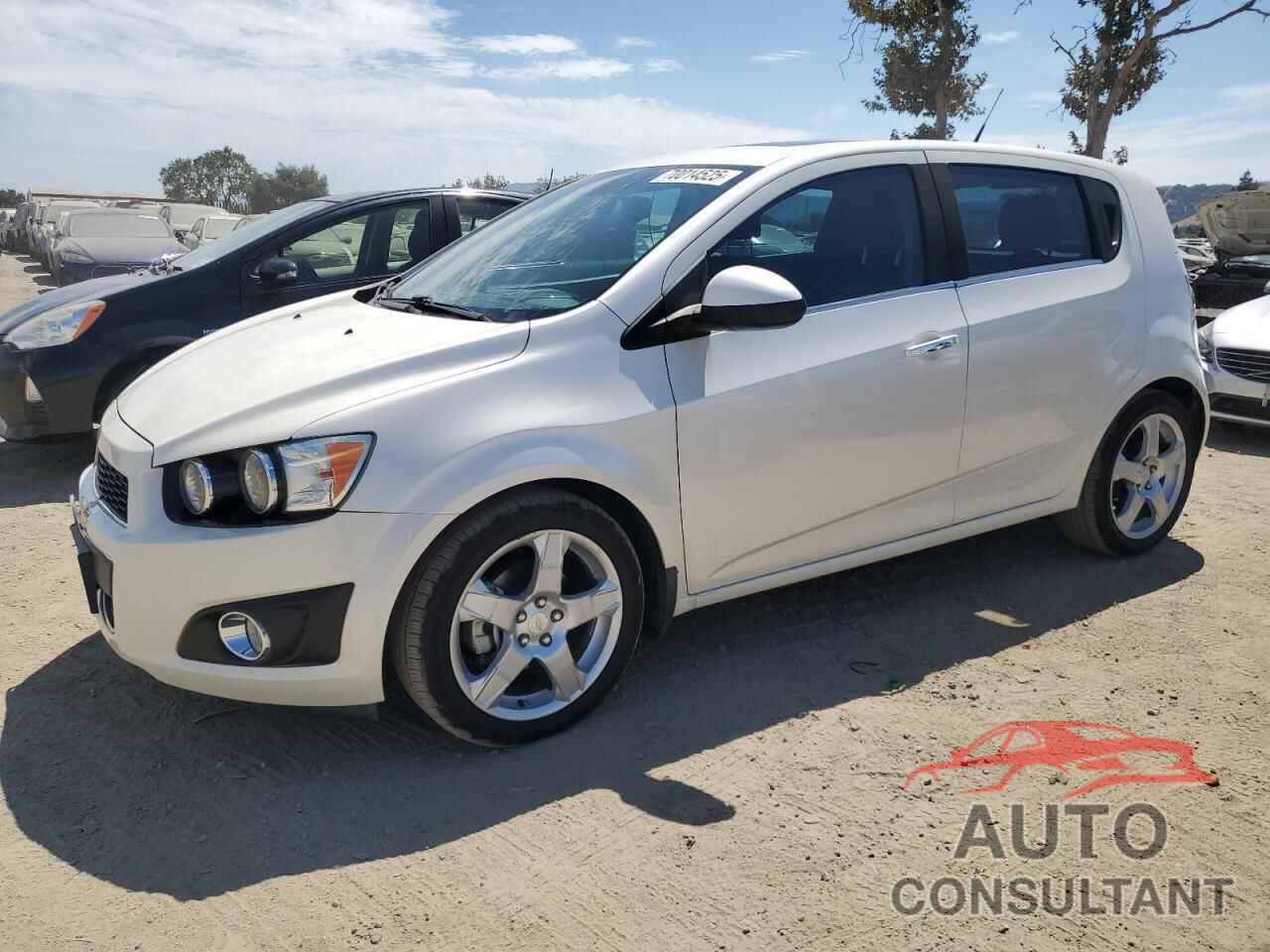 CHEVROLET SONIC 2014 - 1G1JF6SBXE4185946