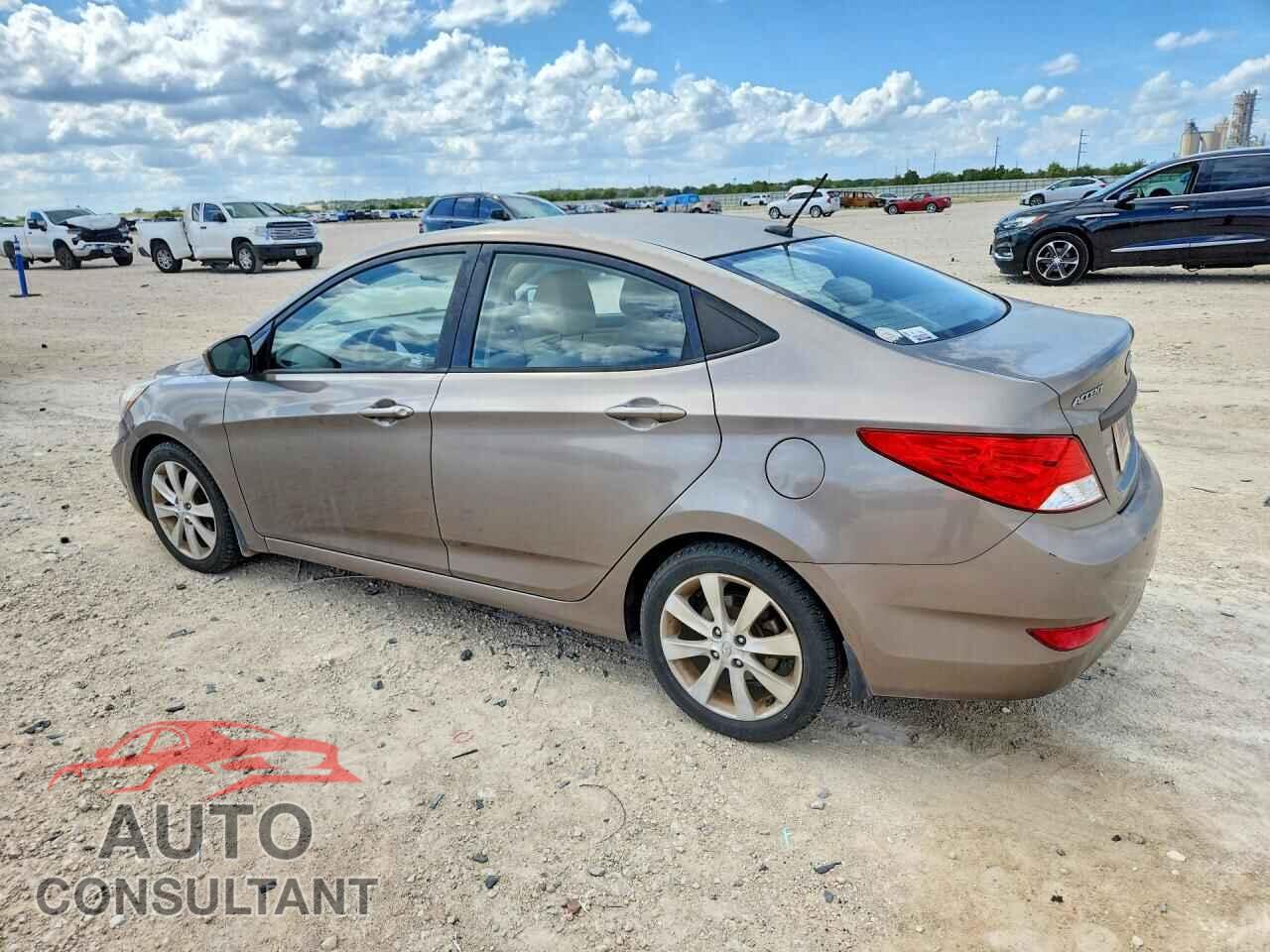 HYUNDAI ACCENT 2012 - KMHCU4AE5CU098440