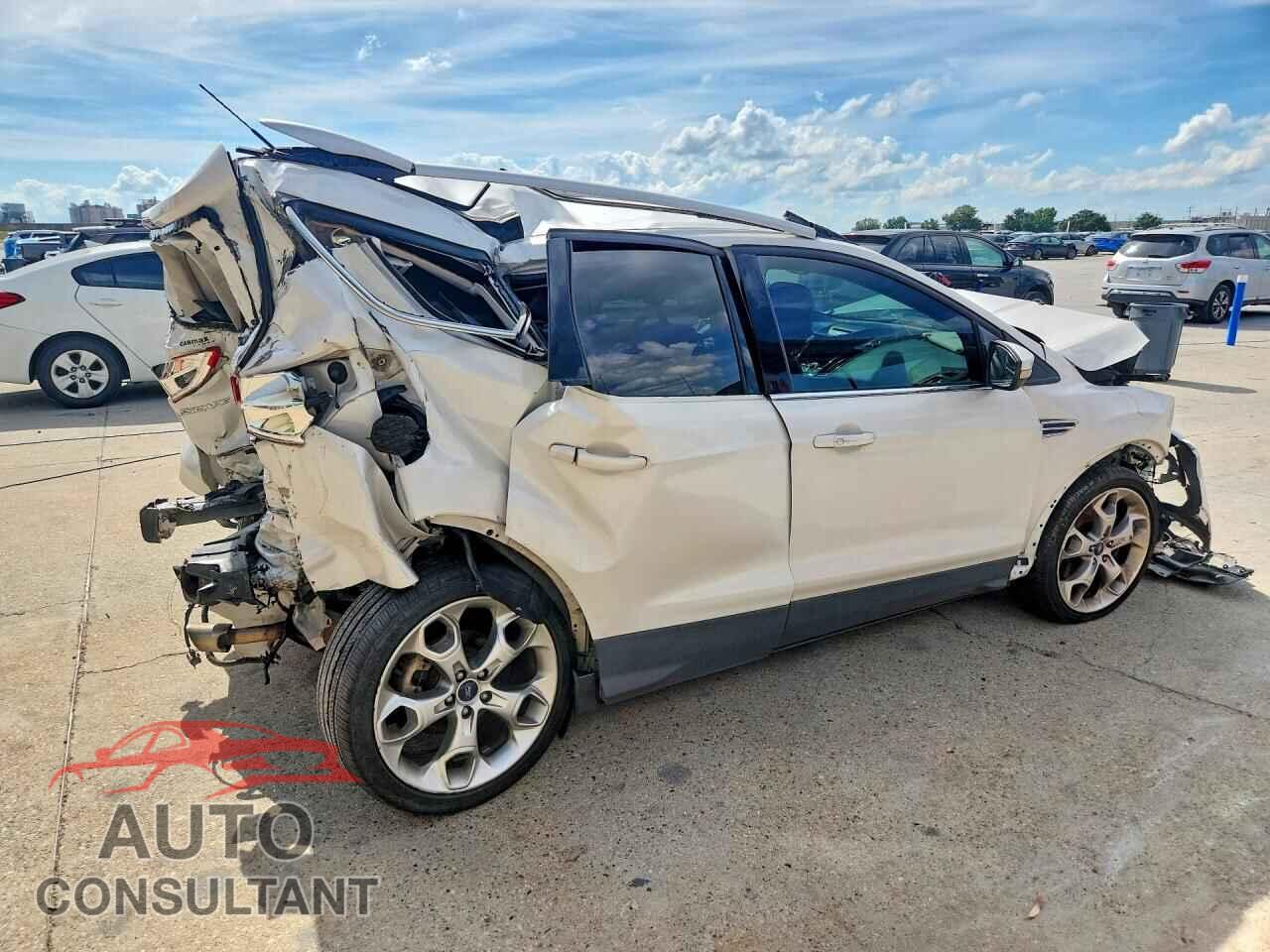 FORD ESCAPE 2015 - 1FMCU9J98FUC22012