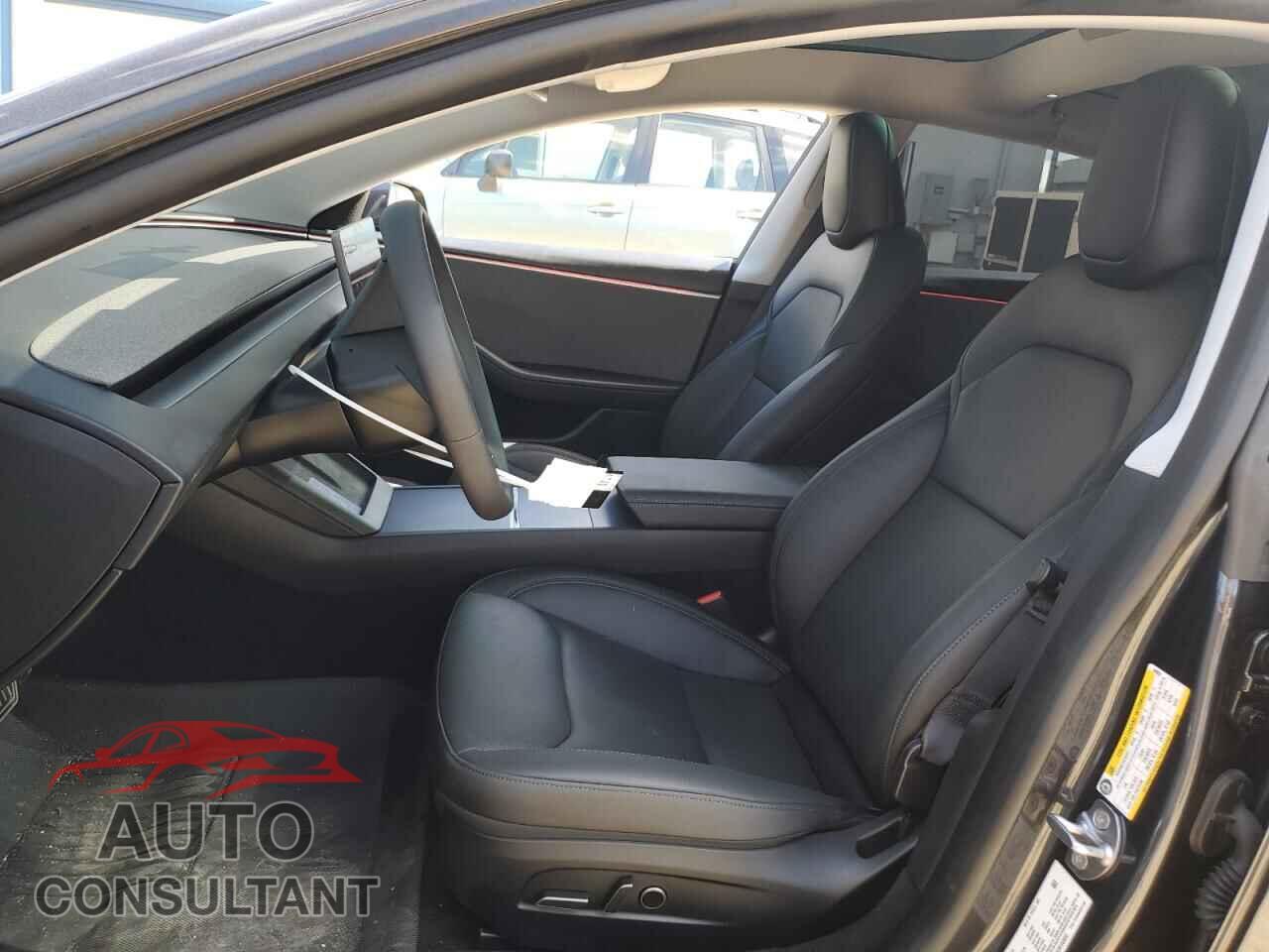 TESLA MODEL 3 2025 - 5YJ3E1EA0SF040055