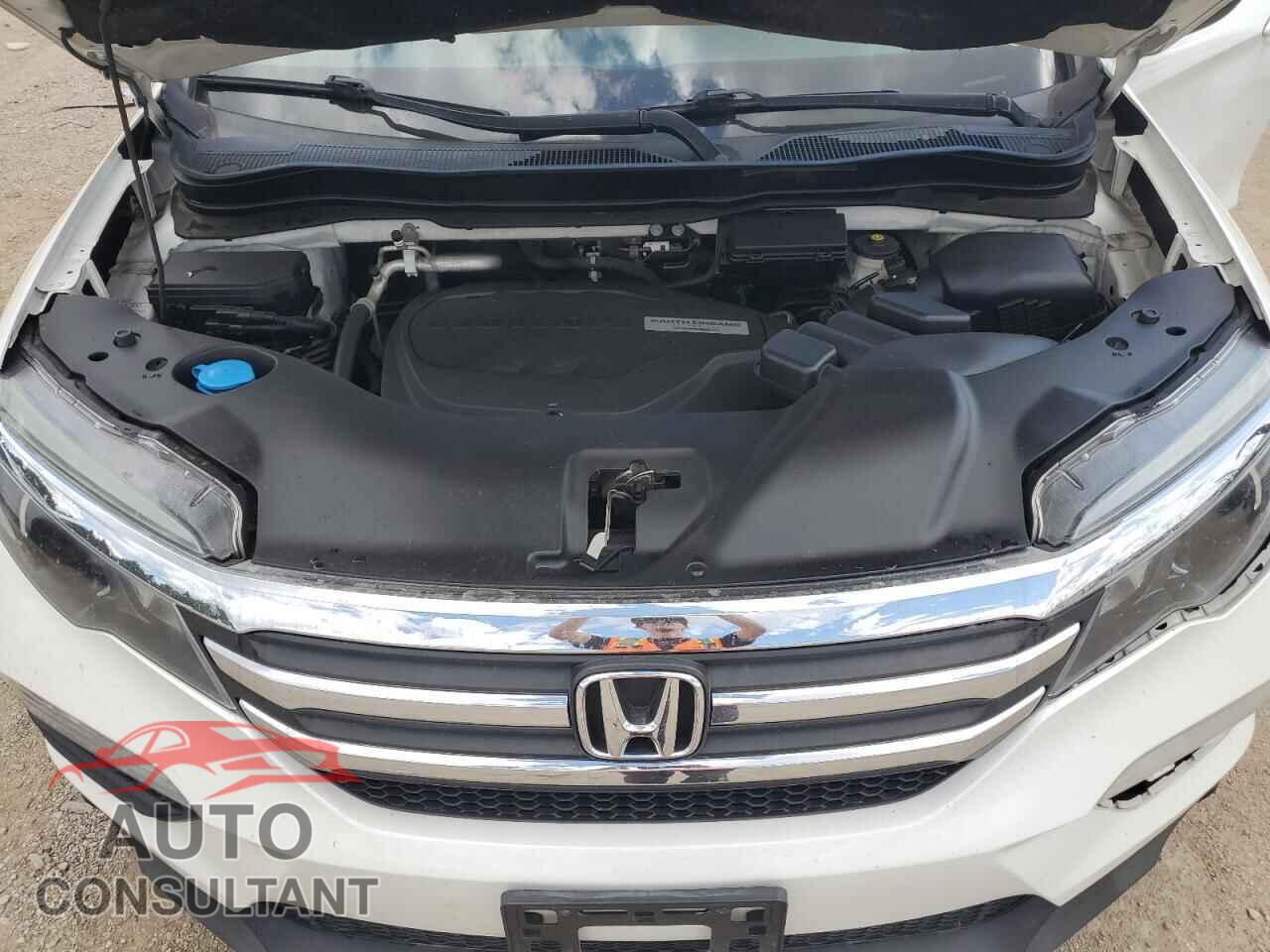 HONDA PILOT 2017 - 5FNYF6H32HB058093