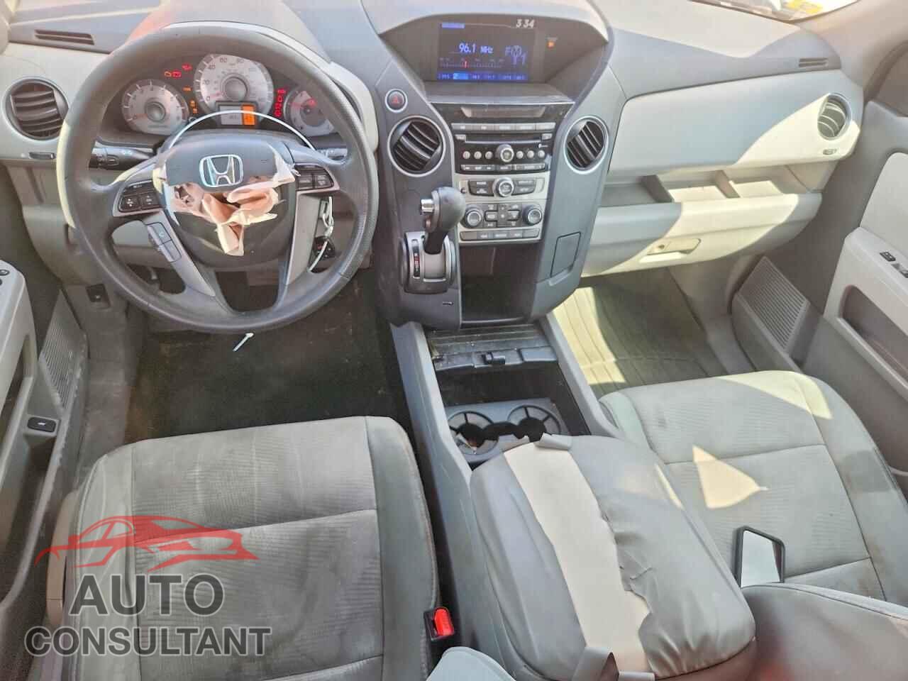 HONDA PILOT 2015 - 5FNYF3H22FB011553