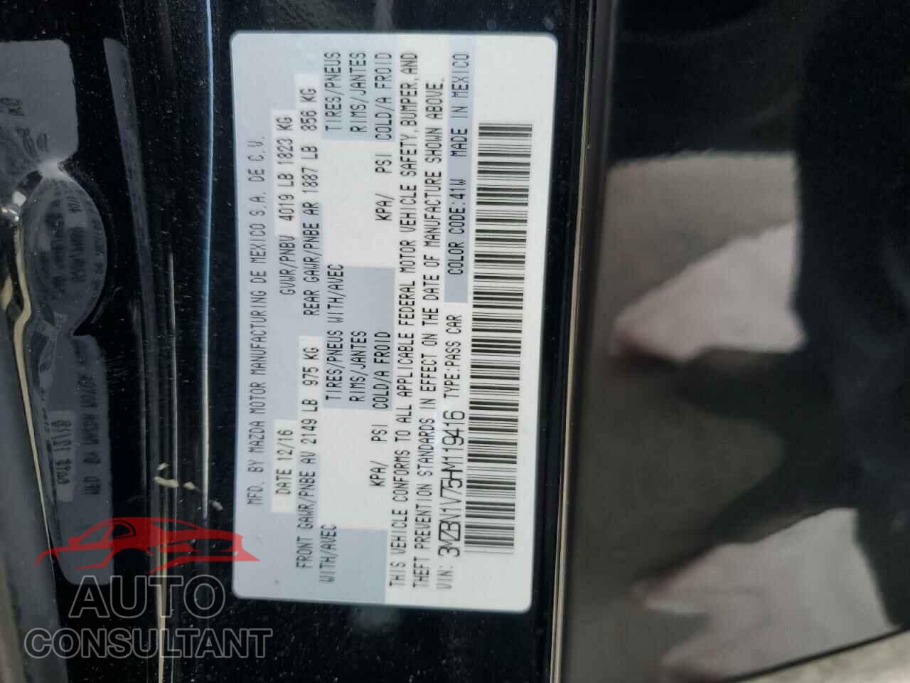 MAZDA 3 2017 - 3MZBN1V75HM119416