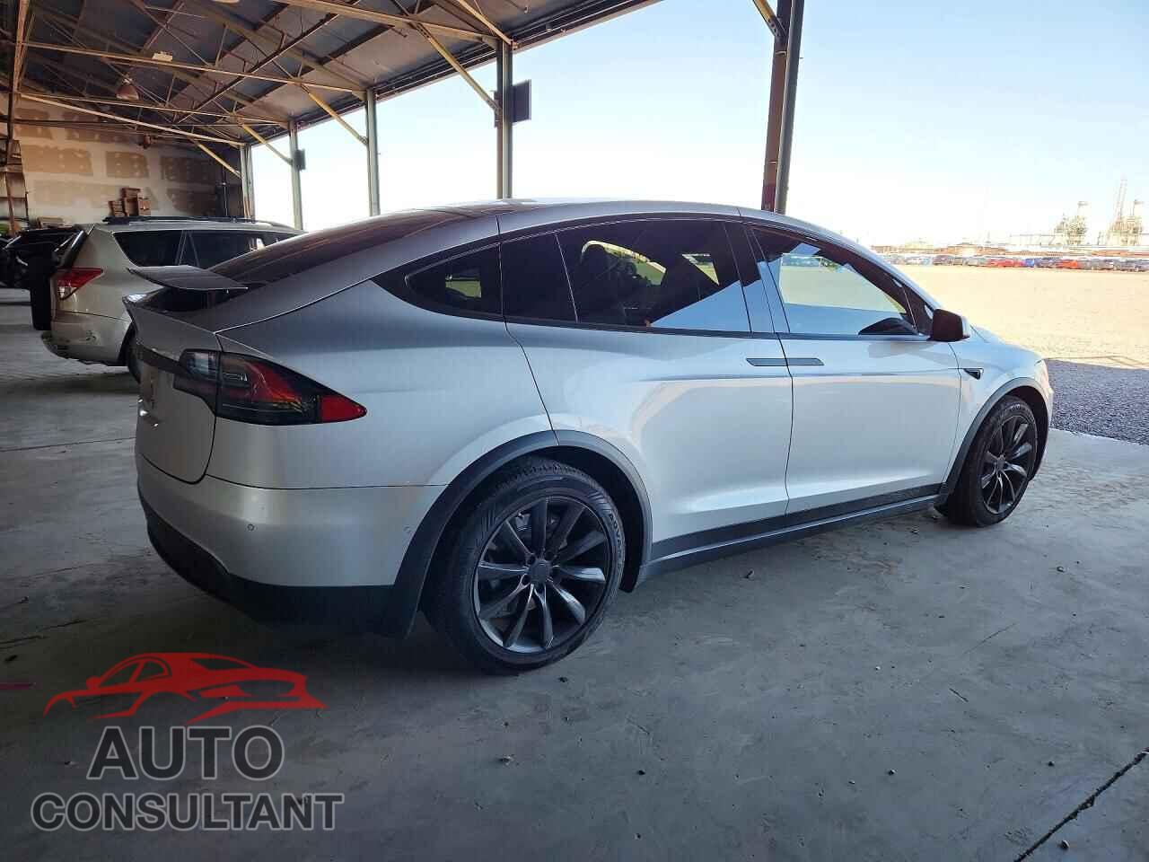 TESLA MODEL X 2017 - 5YJXCBE21HF035655