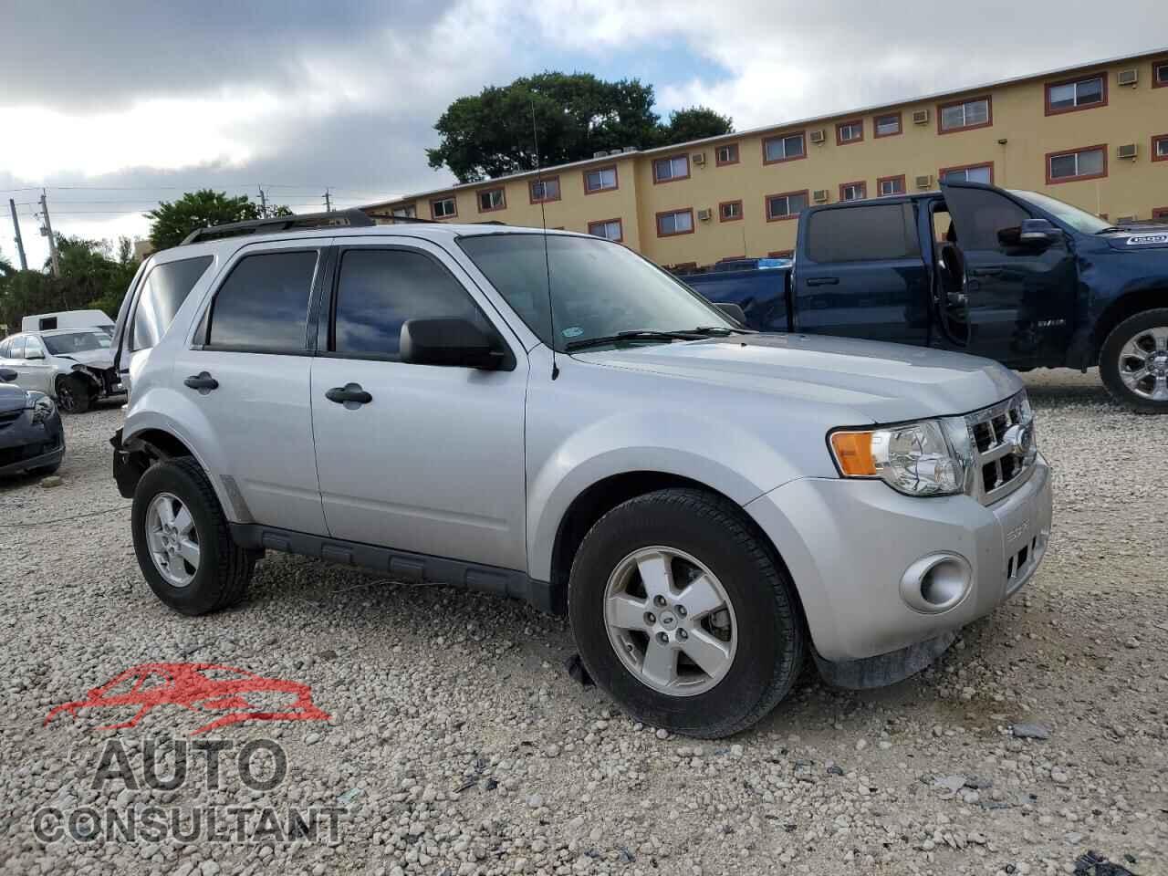 FORD ESCAPE 2011 - 1FMCU0C78BKC60109