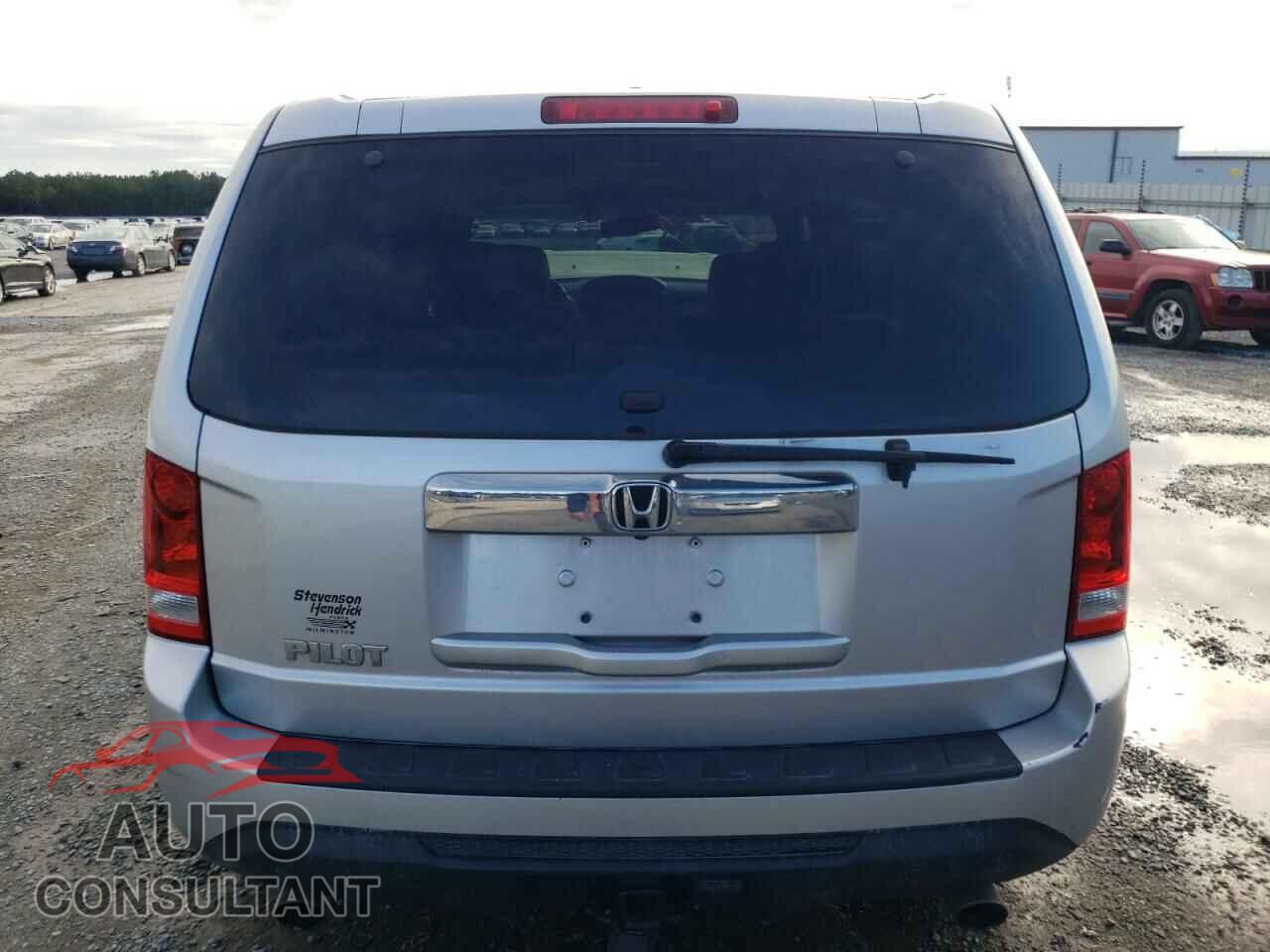 HONDA PILOT 2015 - 5FNYF3H58FB019263