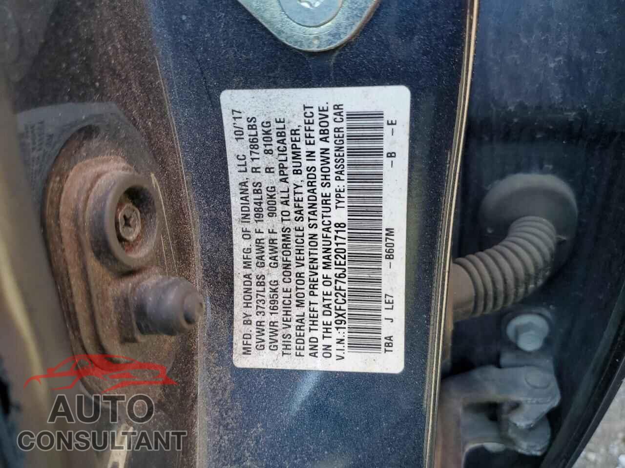 HONDA CIVIC 2018 - 19XFC2F76JE201718