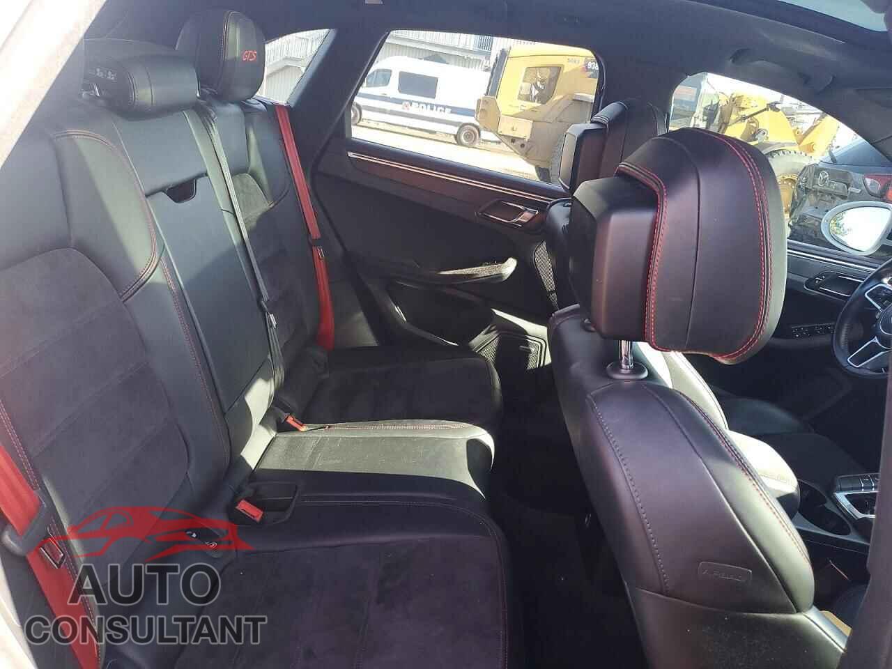 PORSCHE MACAN 2018 - WP1AG2A50JLB60562