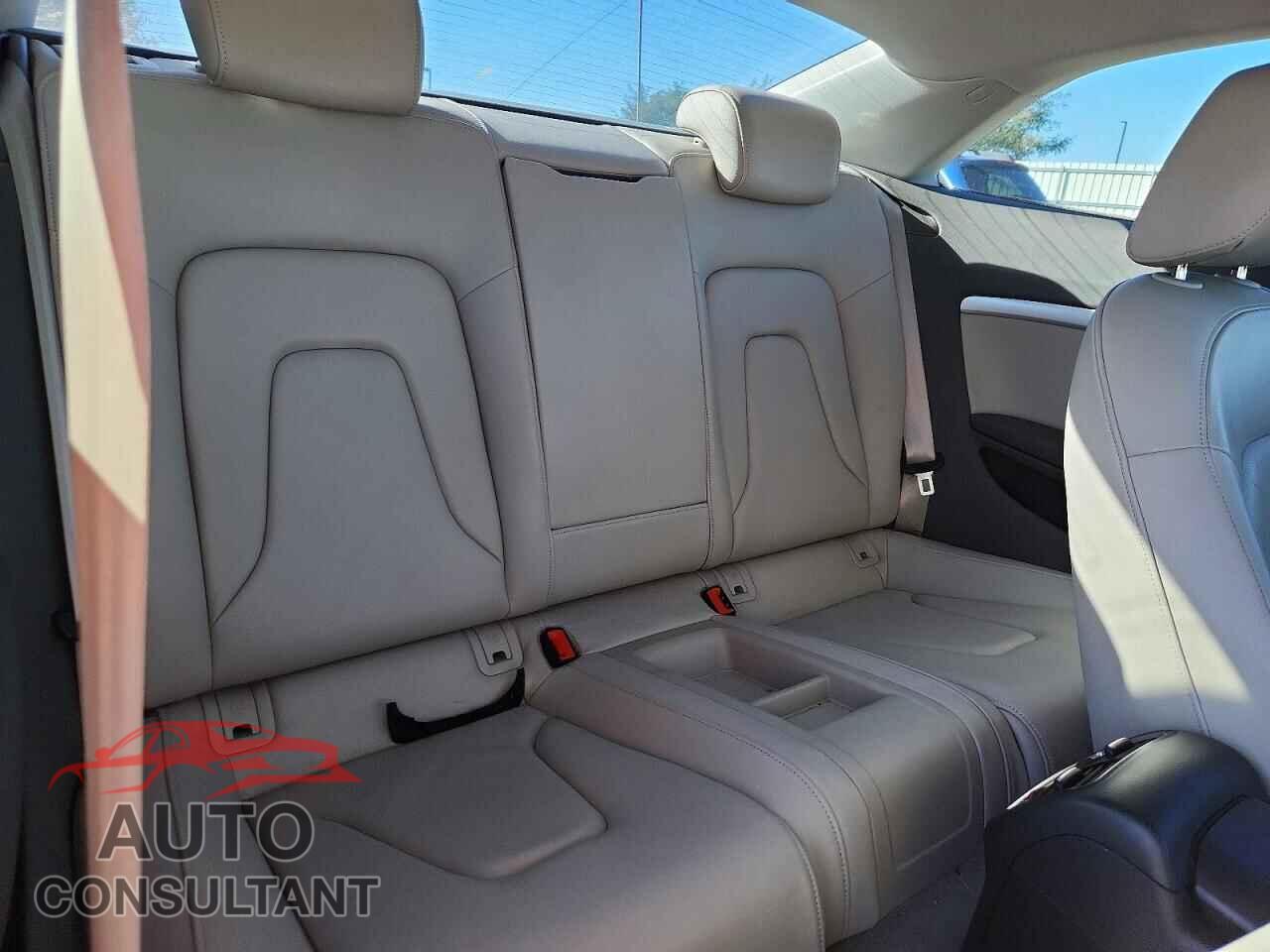 AUDI A5 2012 - WAULFAFR9CA015518