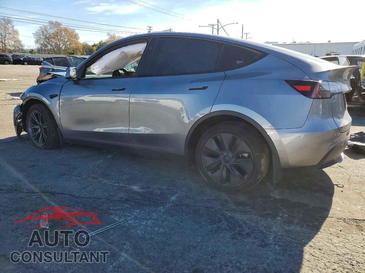 TESLA MODEL Y 2024 - 7SAYGAEE3RF191360