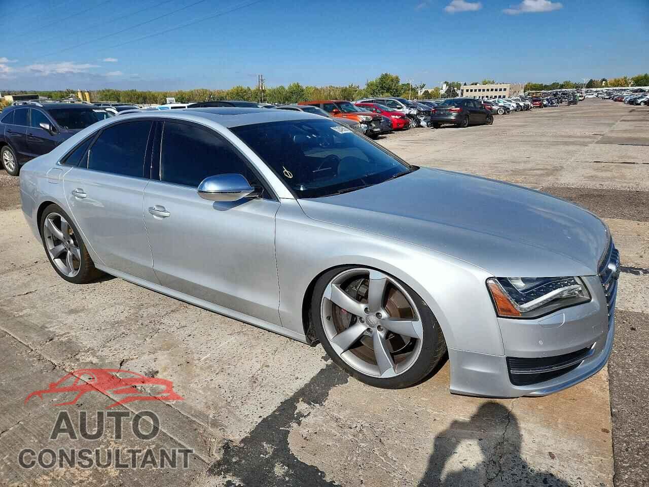AUDI S8 2014 - WAUD2AFD4EN011134