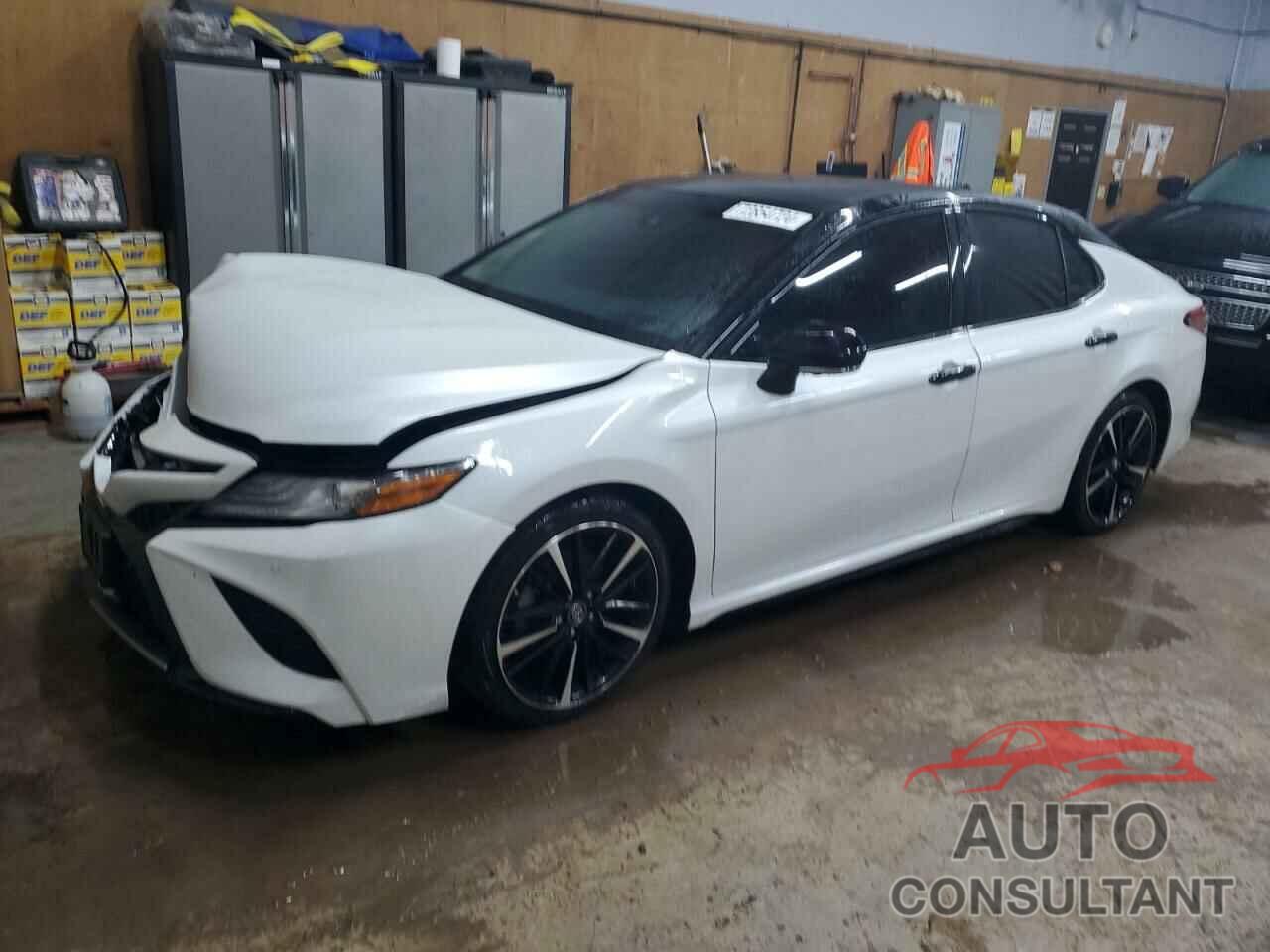 TOYOTA CAMRY 2018 - 4T1BZ1HK9JU015077