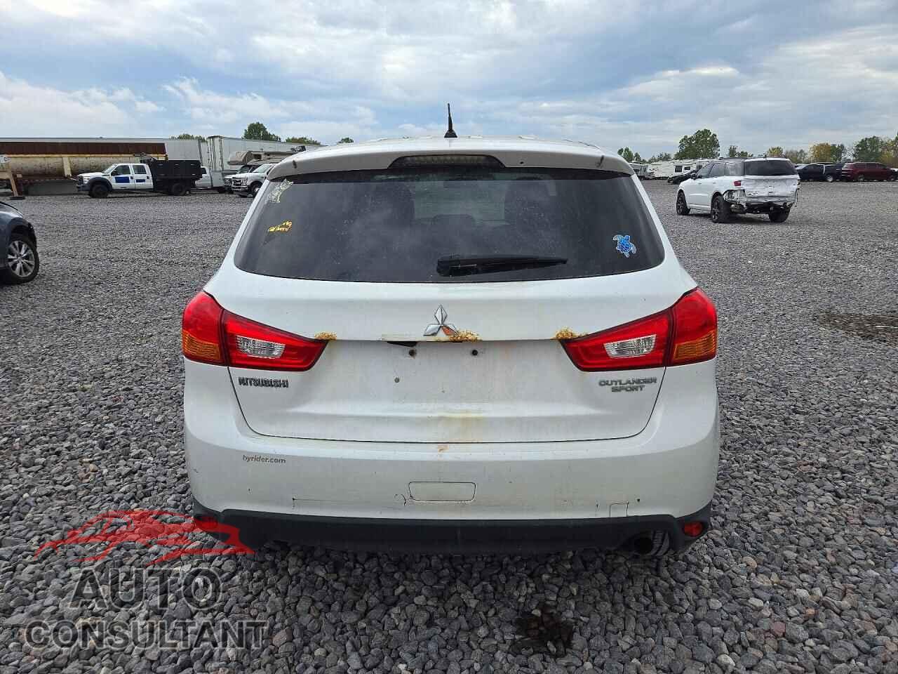 MITSUBISHI OUTLANDER 2013 - 4A4AP3AU7DE011663