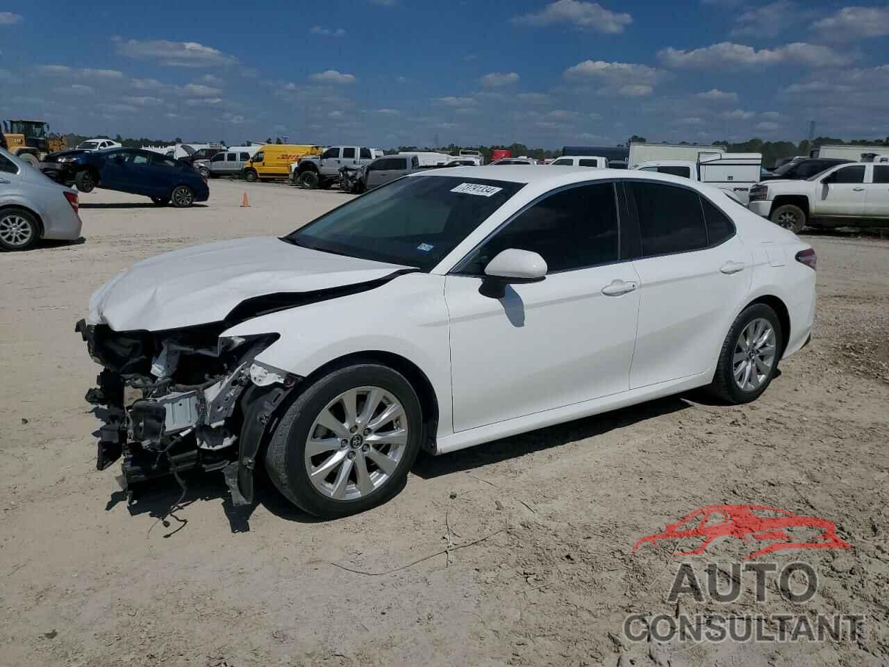 TOYOTA CAMRY 2018 - 4T1B11HK9JU519572