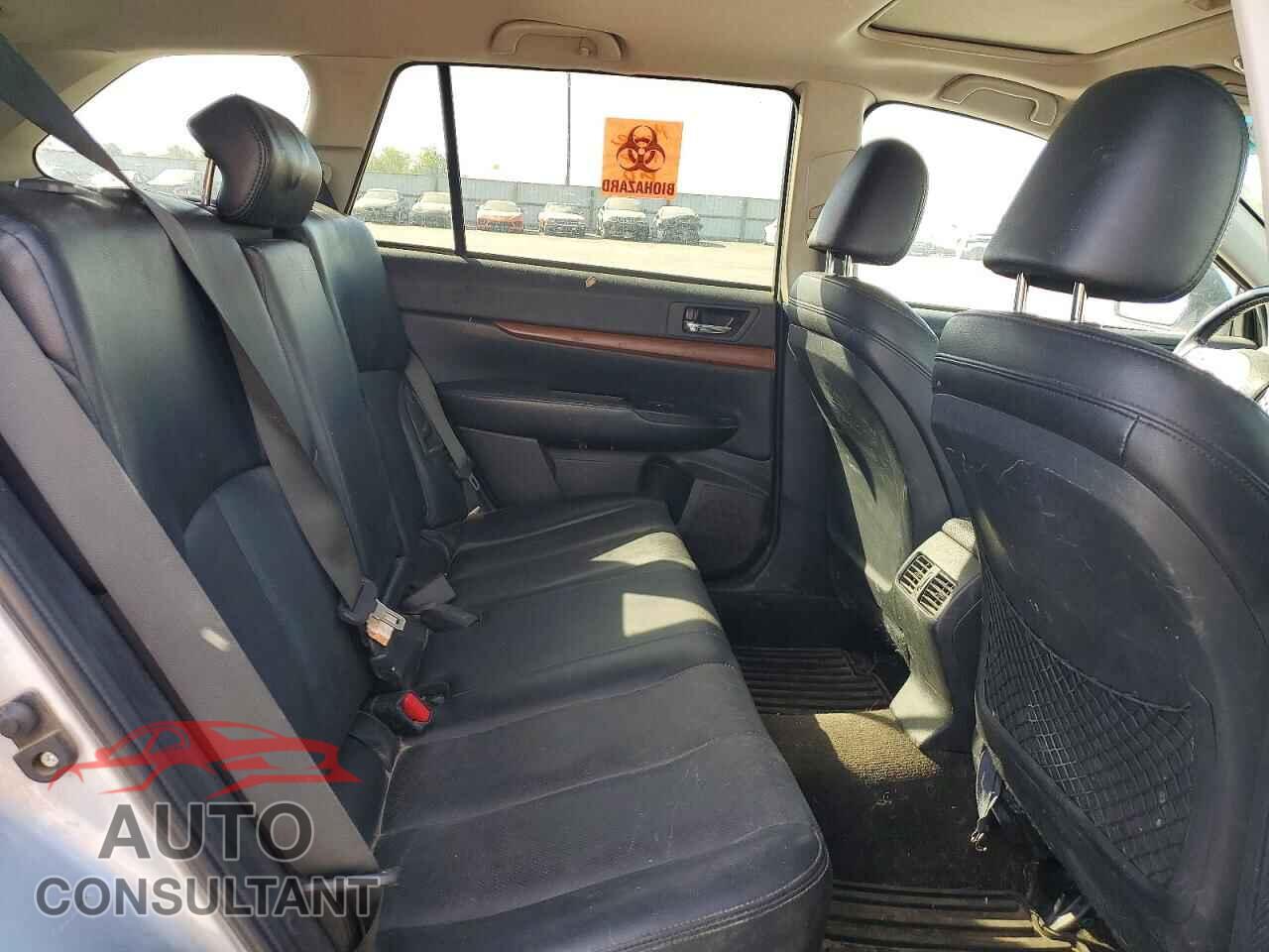 SUBARU OUTBACK 2013 - 4S4BRCLC4D3301537