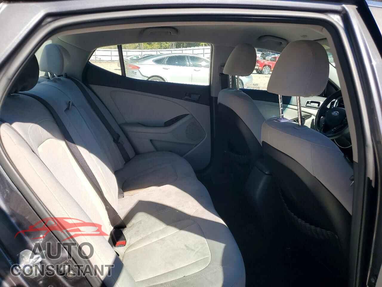 KIA OPTIMA 2011 - KNAGM4A79B5055149