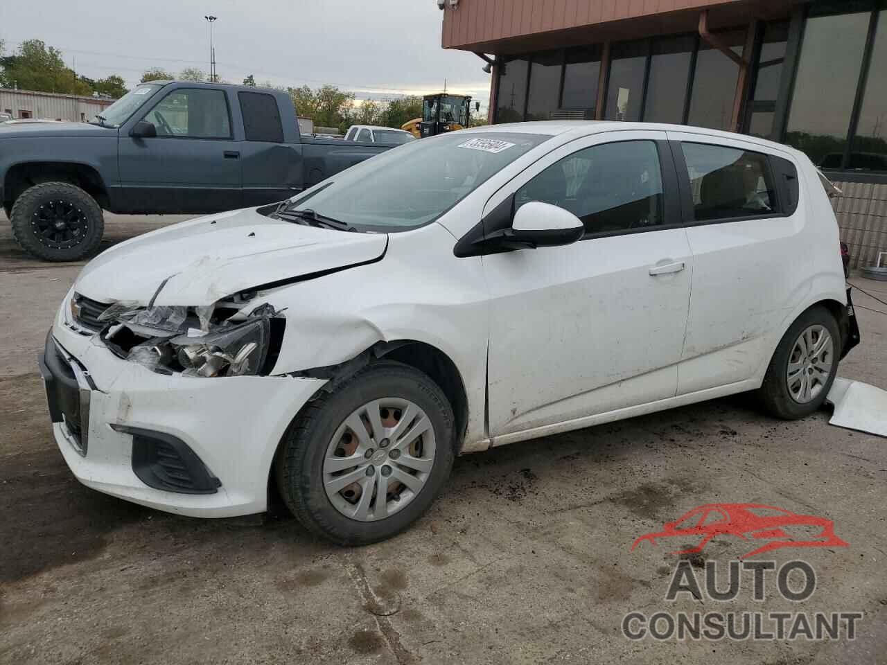 CHEVROLET SONIC 2017 - 1G1JG6SH8H4147900