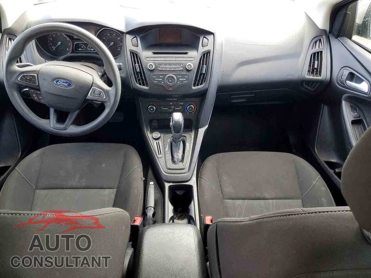FORD FOCUS 2015 - 1FADP3F28FL254284