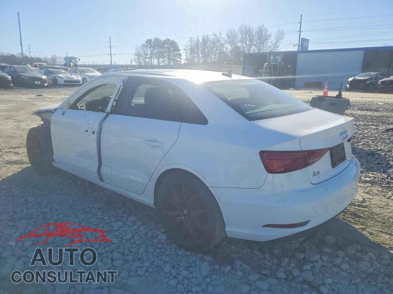 AUDI A3 2019 - WAUAUGFF5KA089359