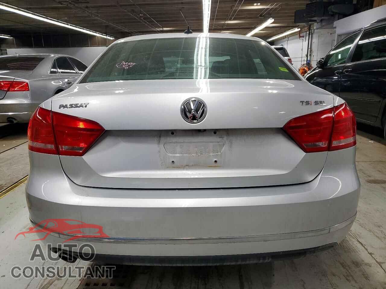 VOLKSWAGEN PASSAT 2015 - 1VWCS7A30FC123231