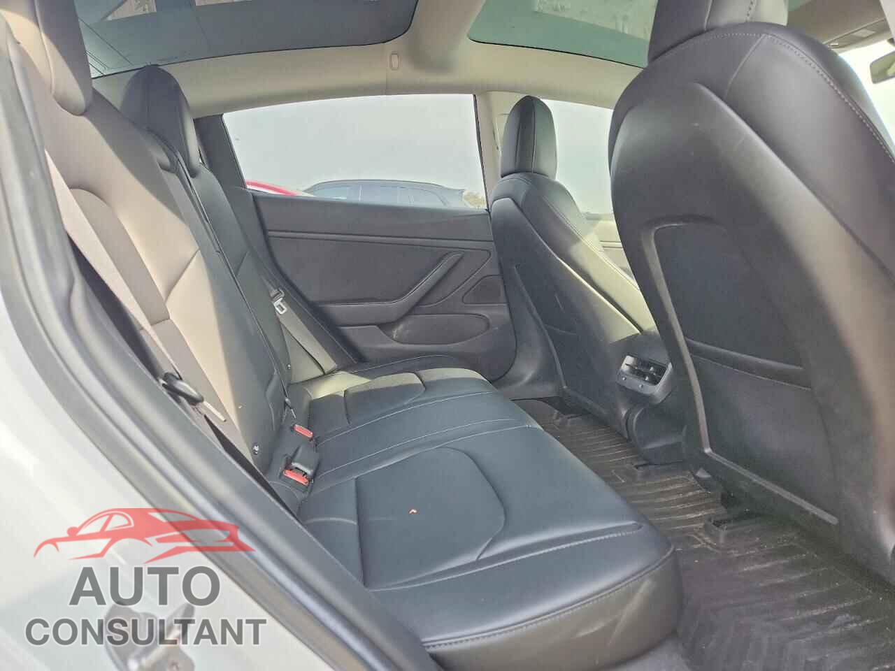 TESLA MODEL 3 2018 - 5YJ3E1EA1JF010593