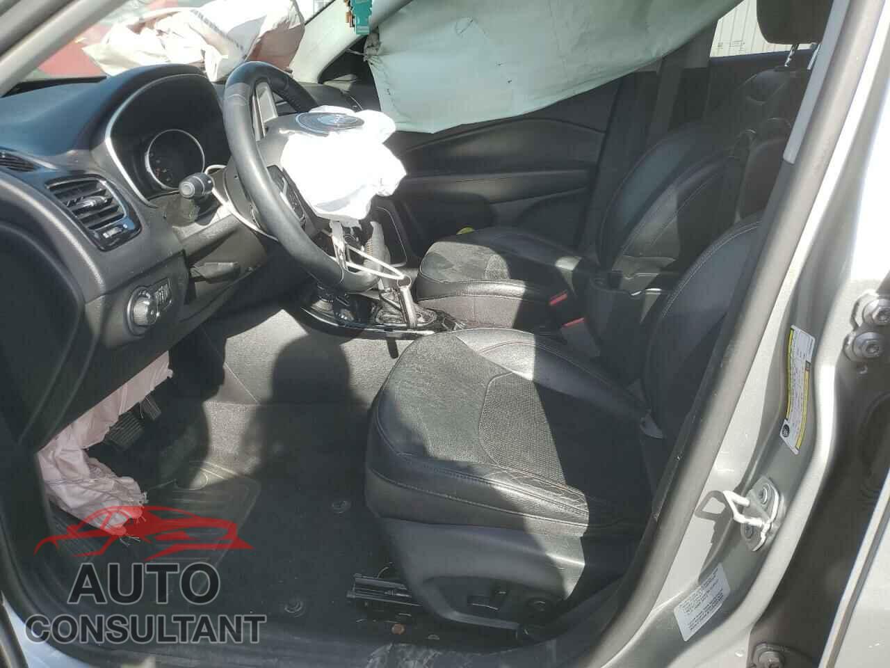 JEEP COMPASS 2017 - 3C4NJDCB5HT633549