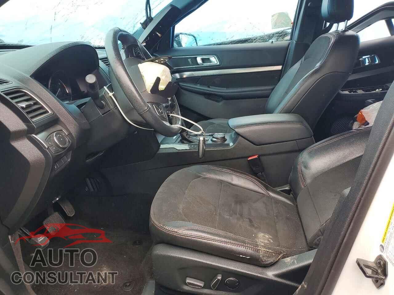 FORD EXPLORER 2018 - 1FM5K8D85JGB02185